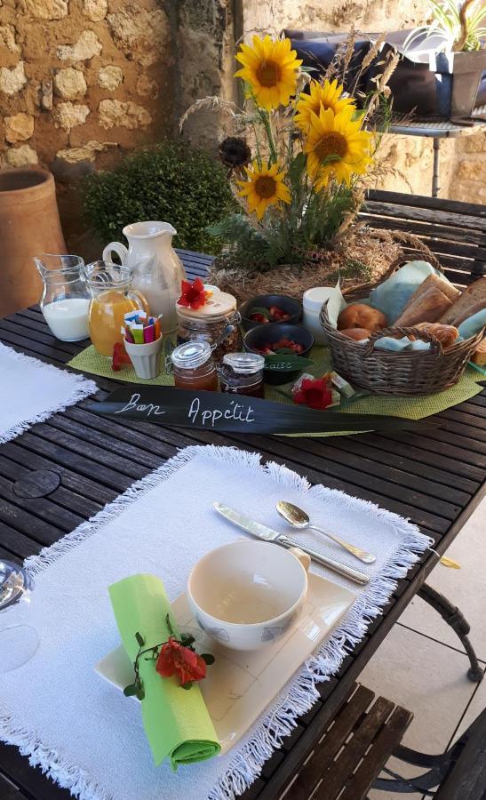 Appartamento La Tourterelle Thaims Esterno foto